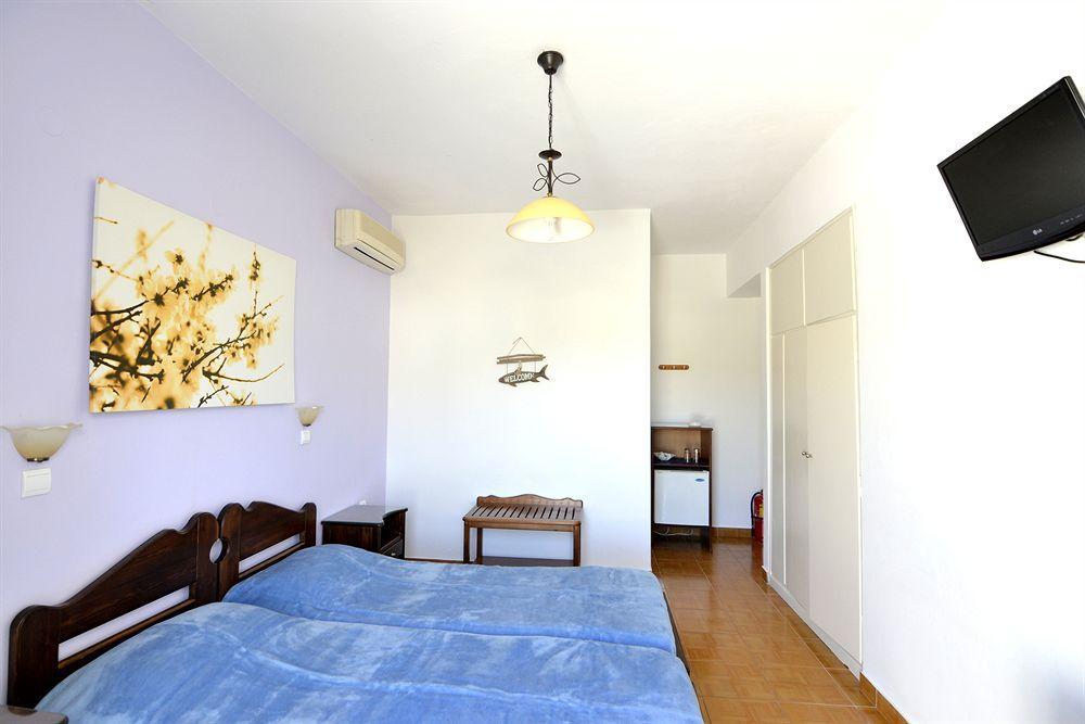 Avra Hotel 3*